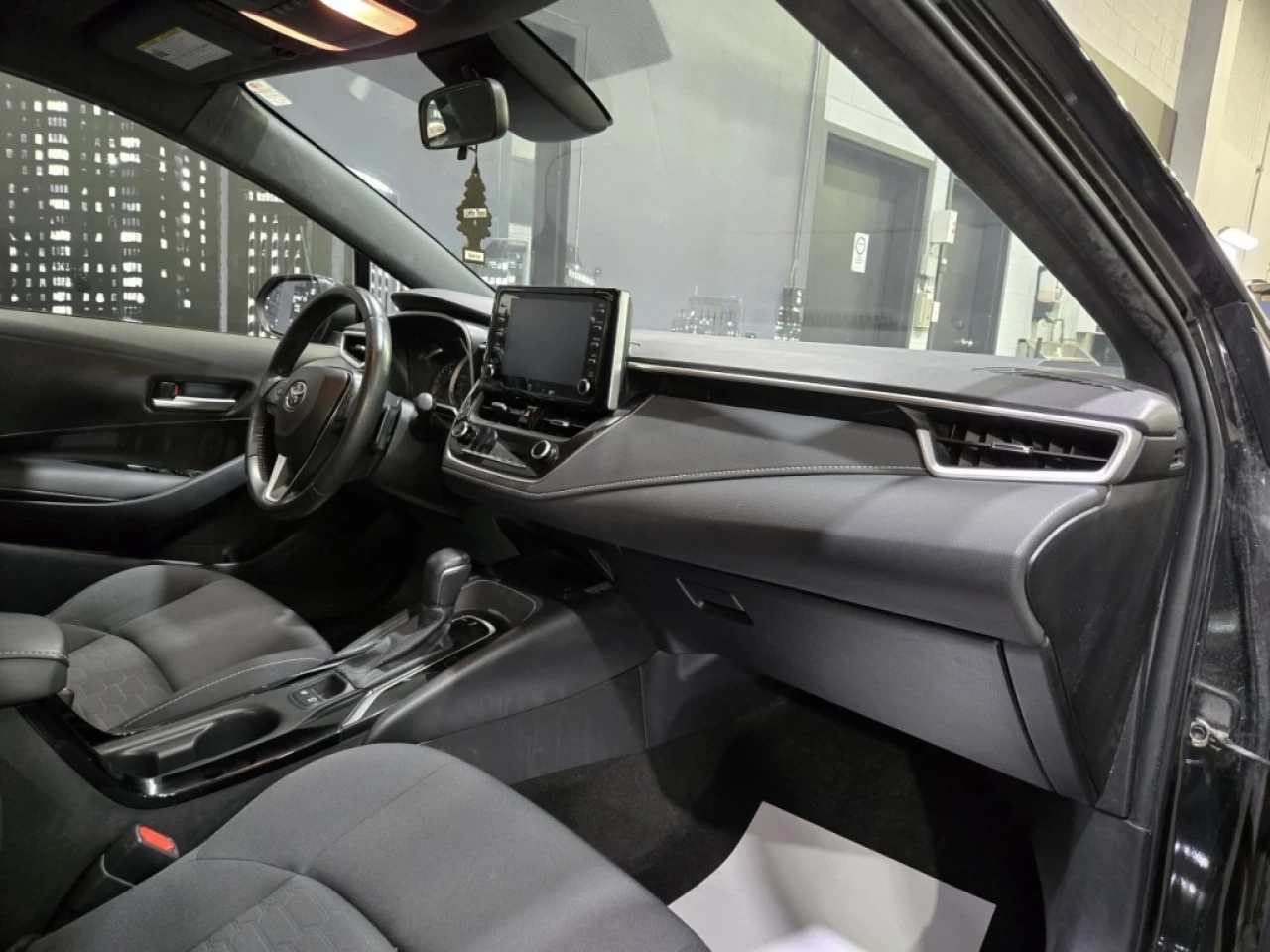 2019 Toyota Corolla À hayon SE BANC CHAUFFANT TRES PROPRE Image principale