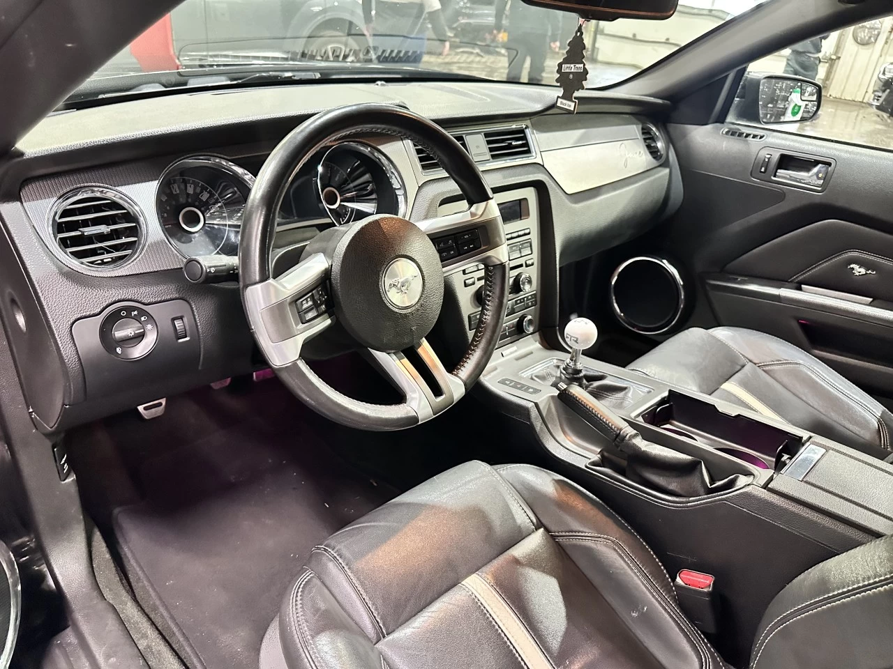 2014 Ford Mustang GT 5.0L TRÈS PROPRE Main Image