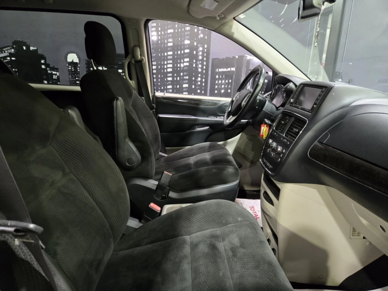 2015 Dodge Grand Caravan 4dr Wgn SXT Image principale