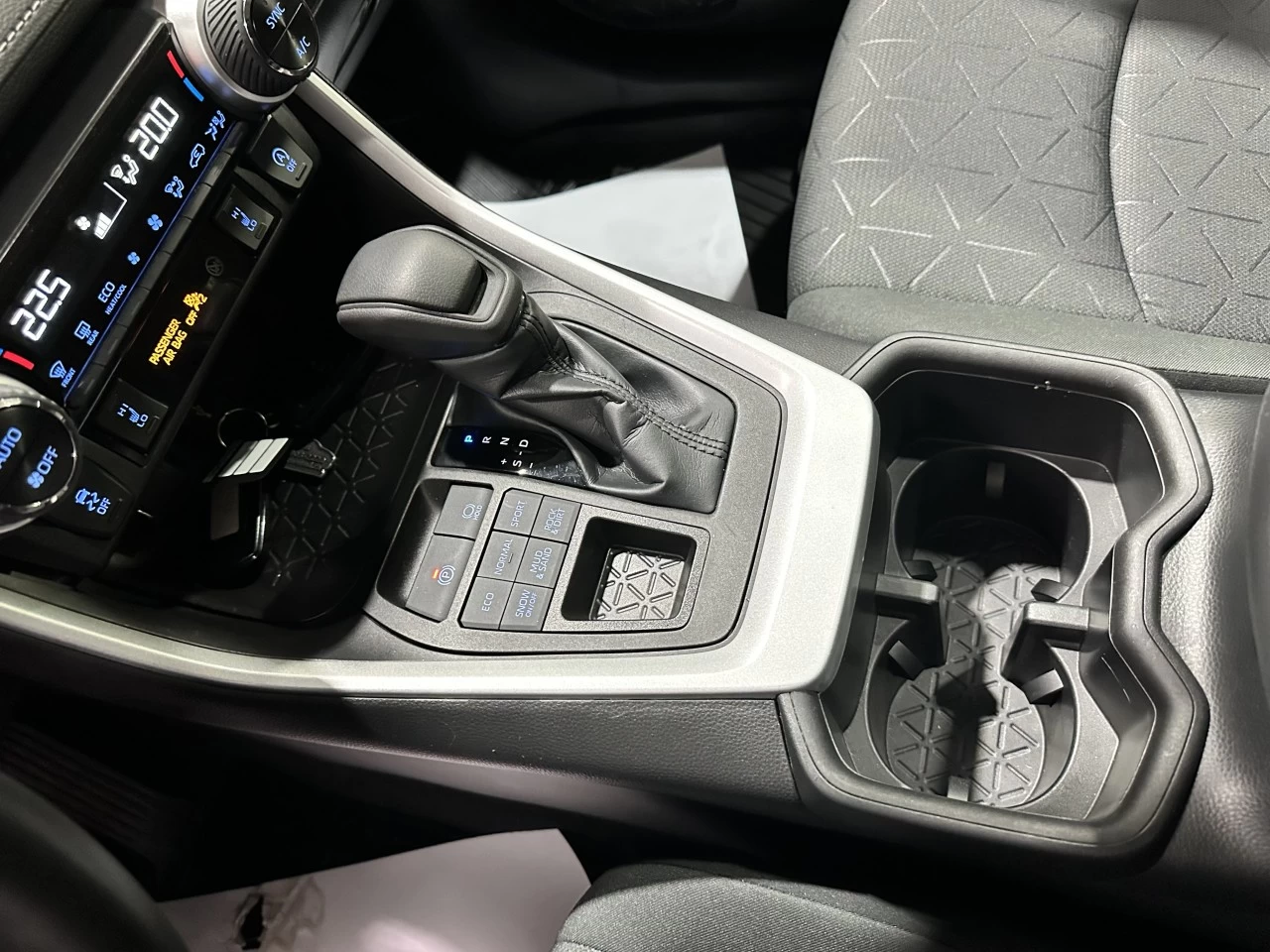 2022 Toyota RAV4 XLE AWD TOIT BAS KILO Main Image
