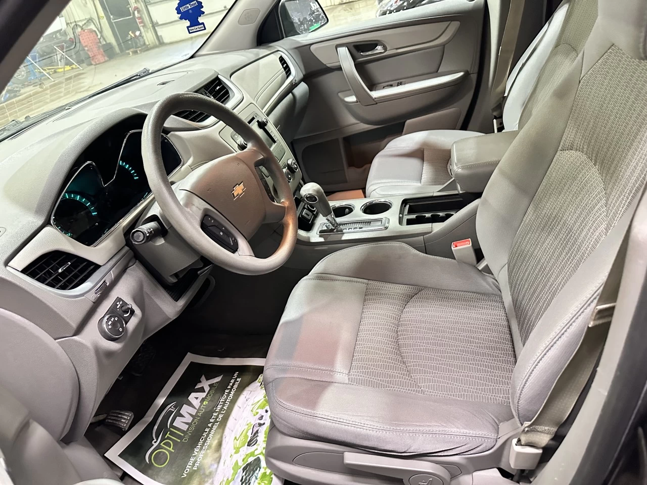 2016 Chevrolet Traverse LS *AWD* Main Image