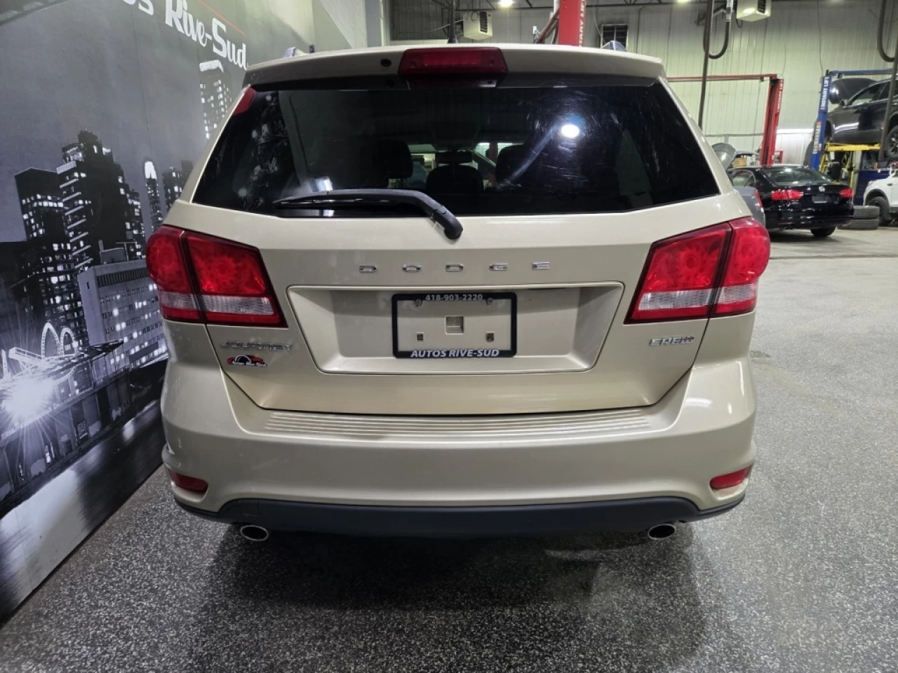 2011 Dodge Journey FWD 4dr SXT Main Image