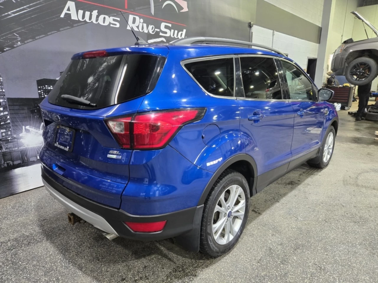 2019 Ford Escape SEL 4WD Main Image