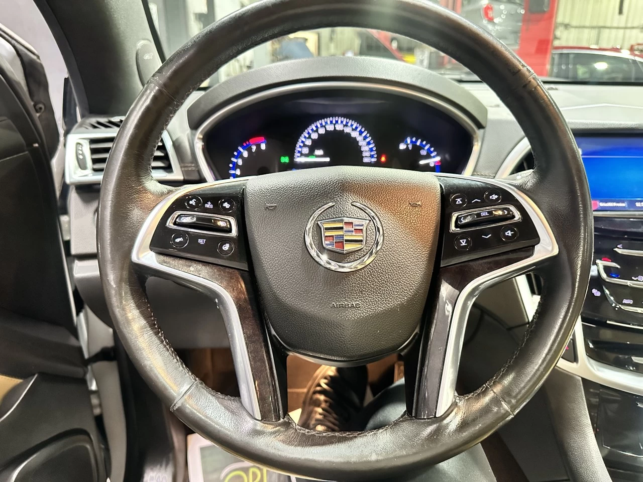 2015 Cadillac SRX Luxury AWD 3.6L Main Image