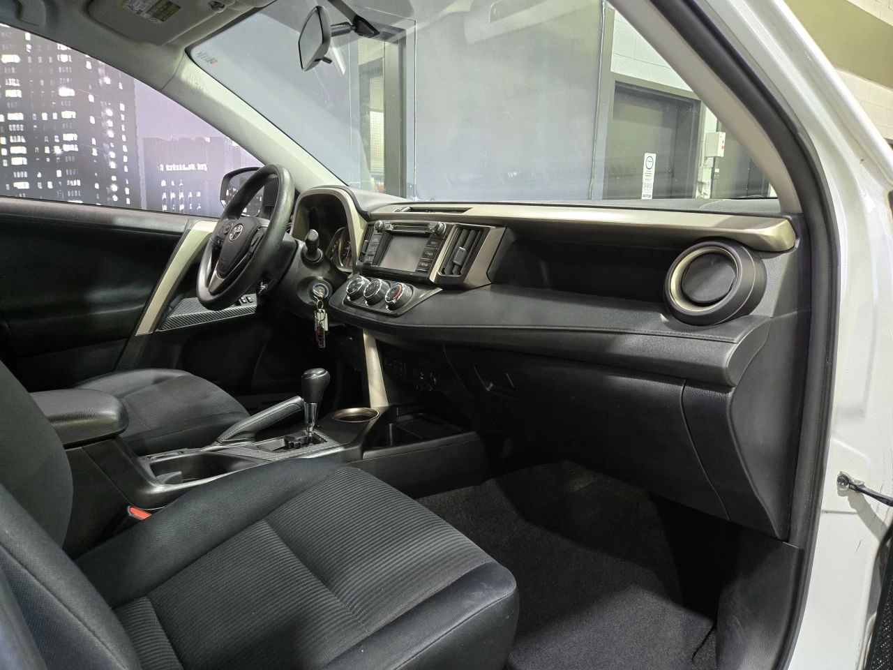 2015 Toyota RAV4 LE AWD TRÈS PROPRE Main Image