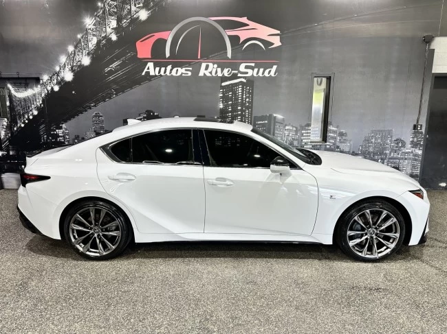 Lexus IS - 2022