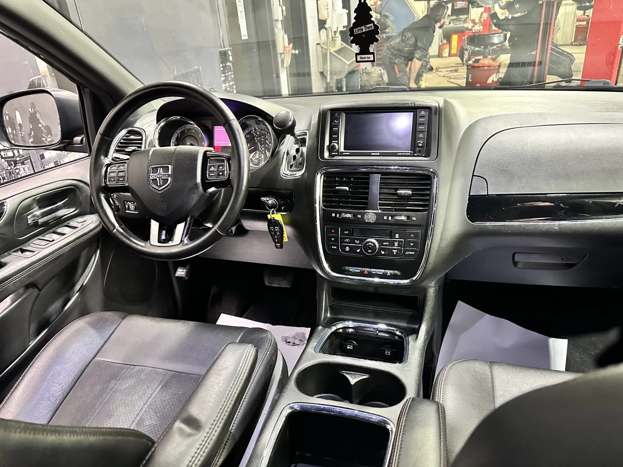 2020 Dodge Grand Caravan Premium Plus STOW N GO *DVD* Image principale
