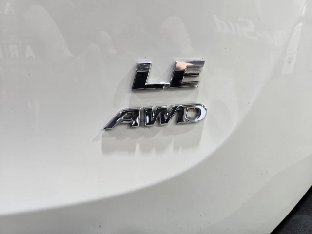 Toyota RAV4 LE AWD TRÈS PROPRE 2015