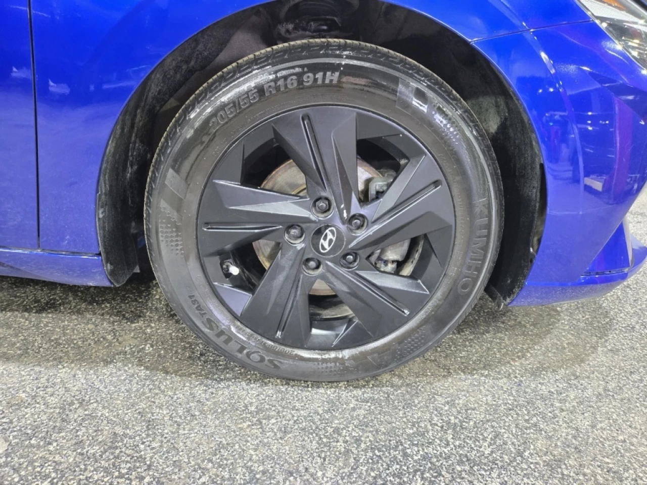 2021 Hyundai Elantra Preferred IVT w-Sun & Tech Package Main Image