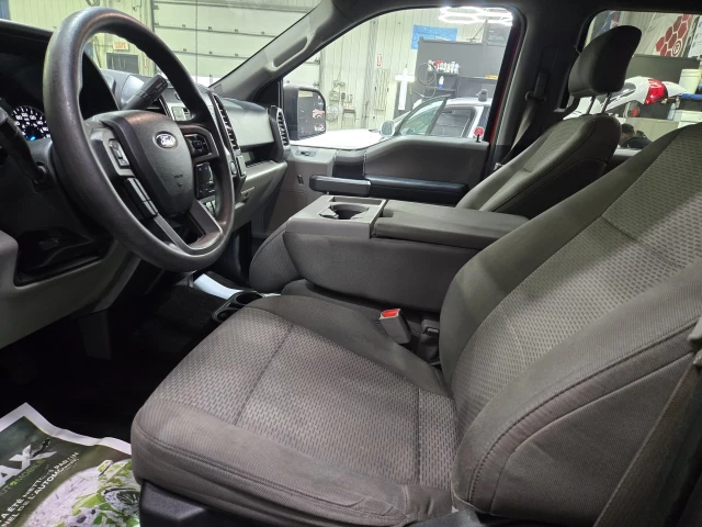 Ford F-150 XLT *SUPERCREW* 2016