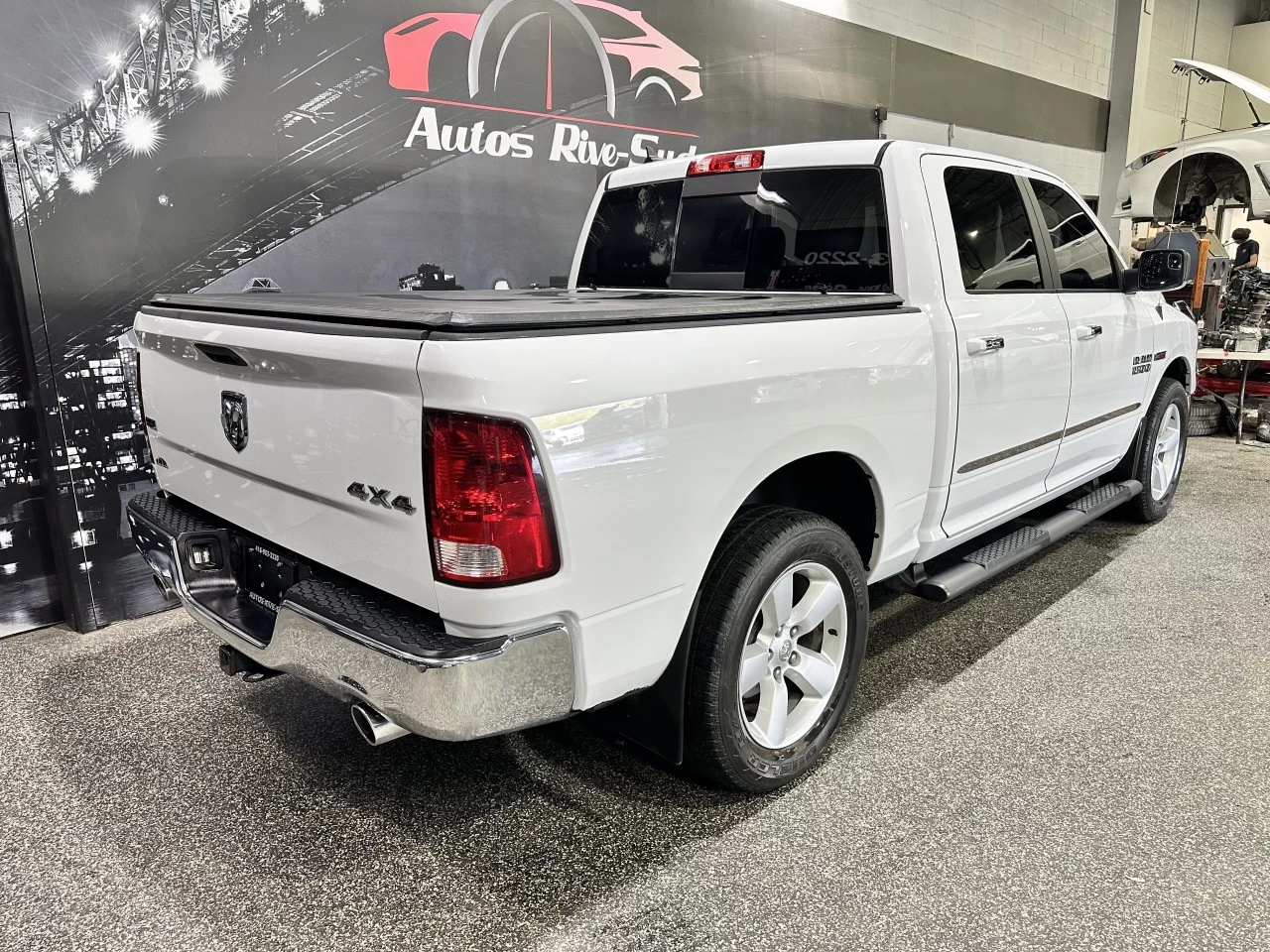 2018 Ram 1500 SLT ECODIESEL CUIR Image principale