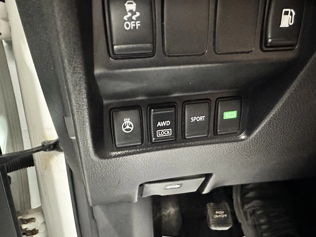 2020 Nissan Rogue SE AWD Main Image