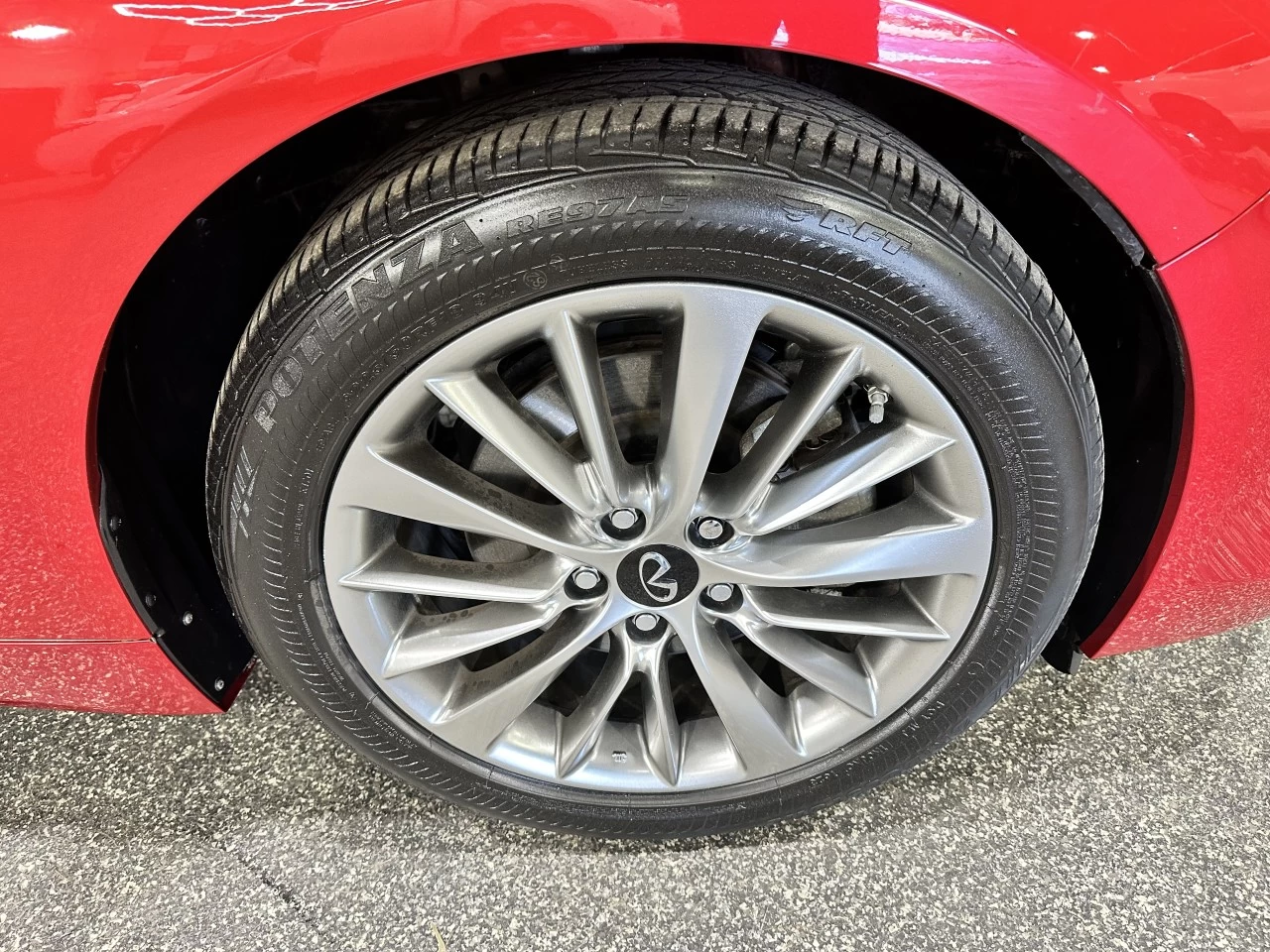 2023 INFINITI Q50 LUXE AWD TOIT CUIR Image principale
