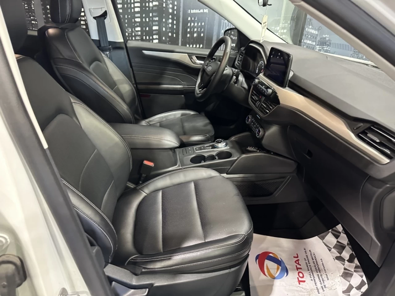 2022 Ford Escape SEL AWD FULL CUIR GPS SEULEMENT 43 700KM Main Image