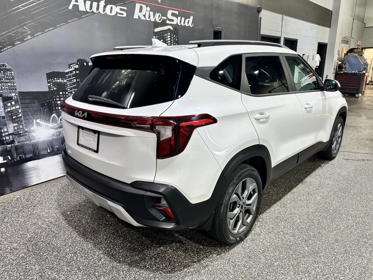 2024 Kia Seltos LX Impeccable Main Image