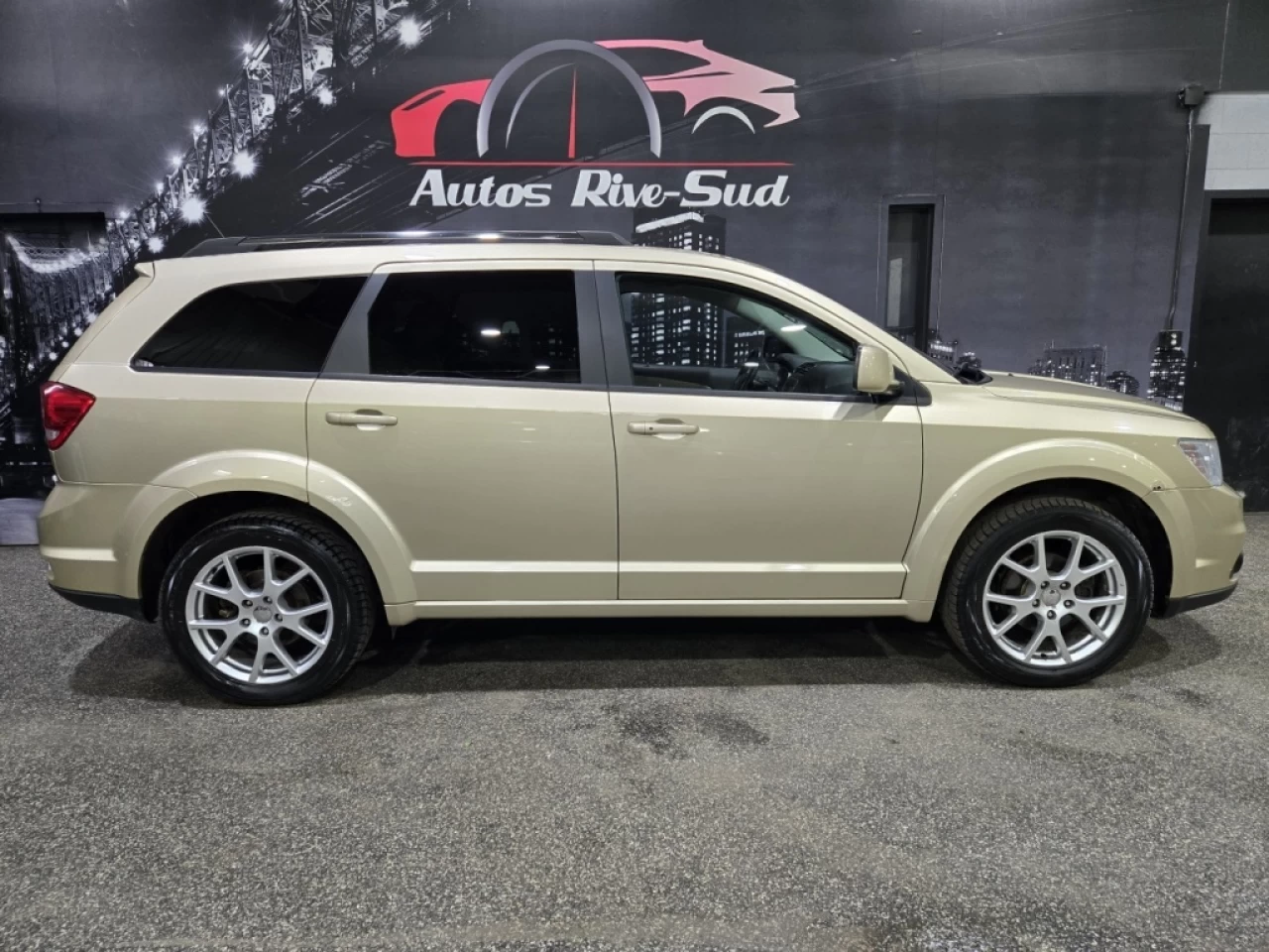 2011 Dodge Journey FWD 4dr SXT Main Image