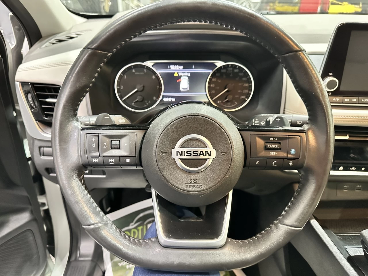 2021 Nissan Rogue SV PREMIUM AWD Image principale