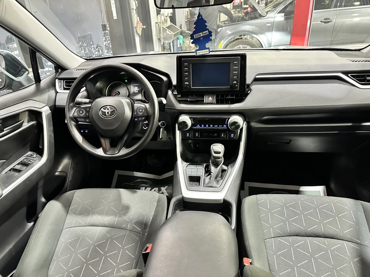 2021 Toyota RAV4 LE AWD Main Image