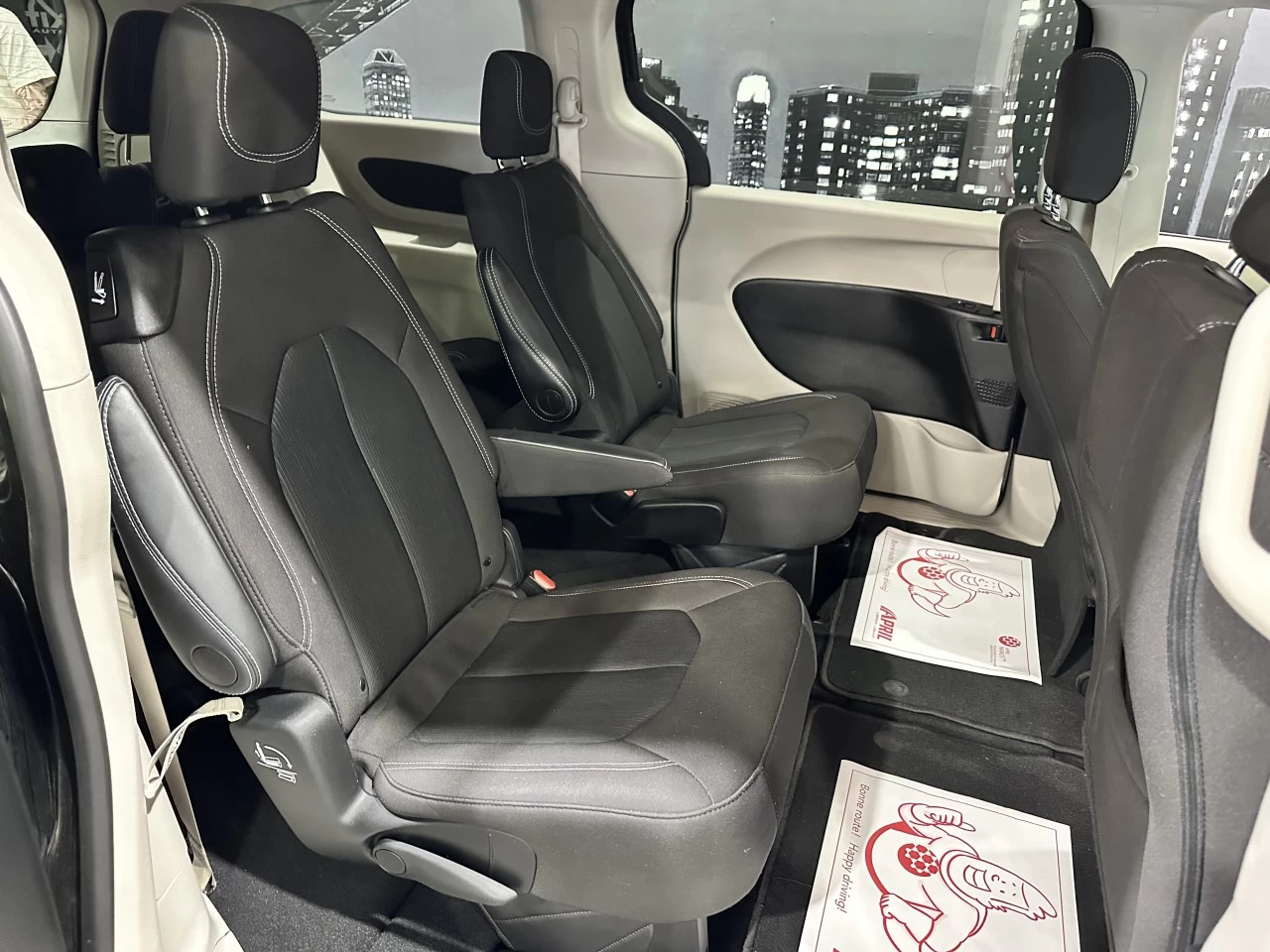 2024 Chrysler Grand Caravan SXT STOW N GO Image principale