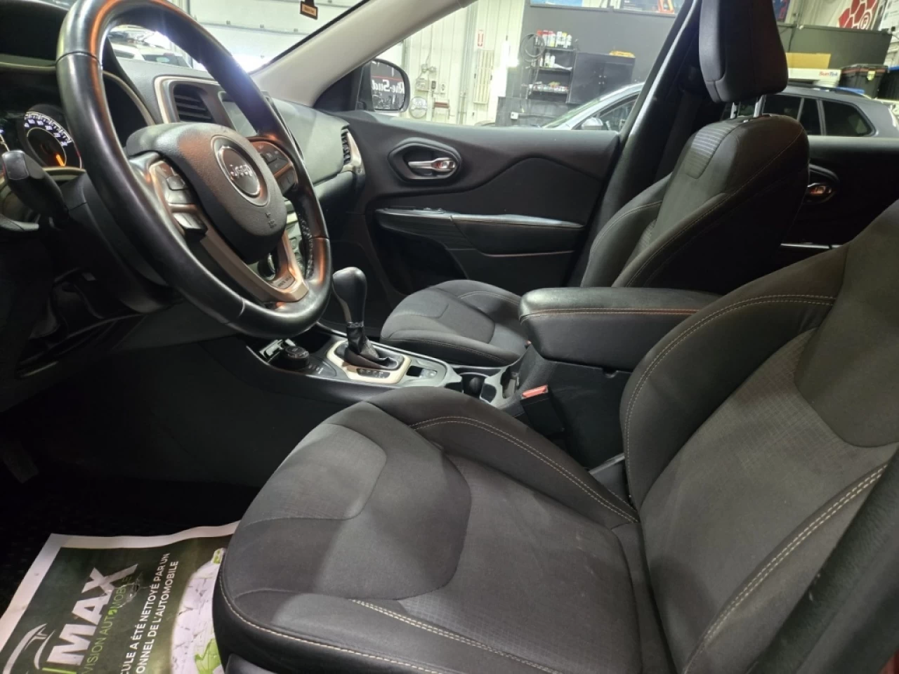 2016 Jeep Cherokee North V6 4X4 BAS KILO Image principale