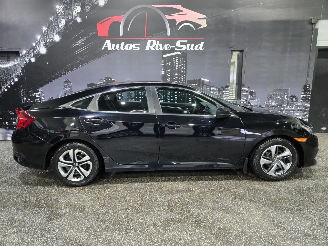 2018 Honda Civic LX BAS KILO Main Image