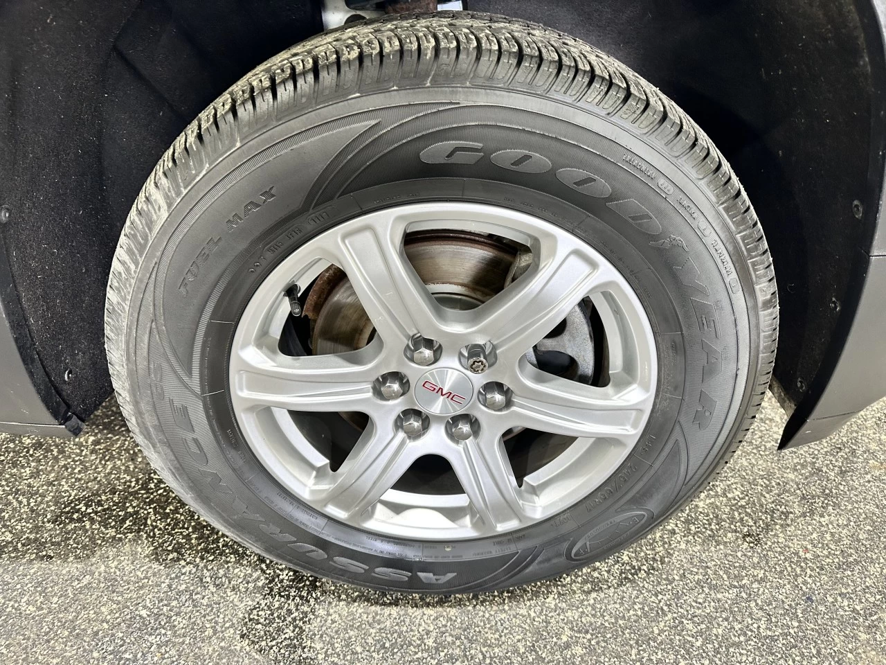 2019 GMC Acadia SLE 4X4 V6 Main Image