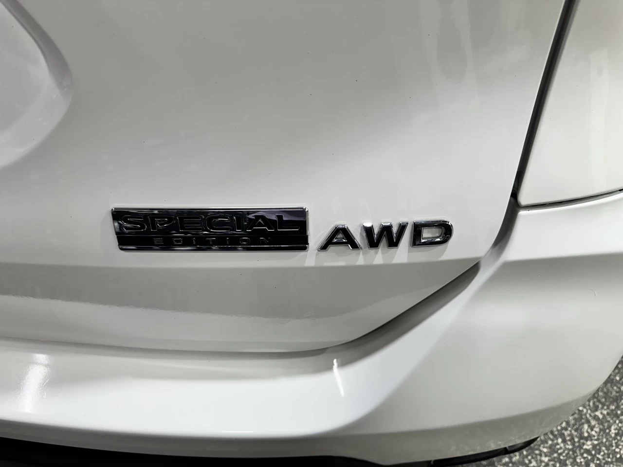 2020 Nissan Rogue SE AWD Main Image