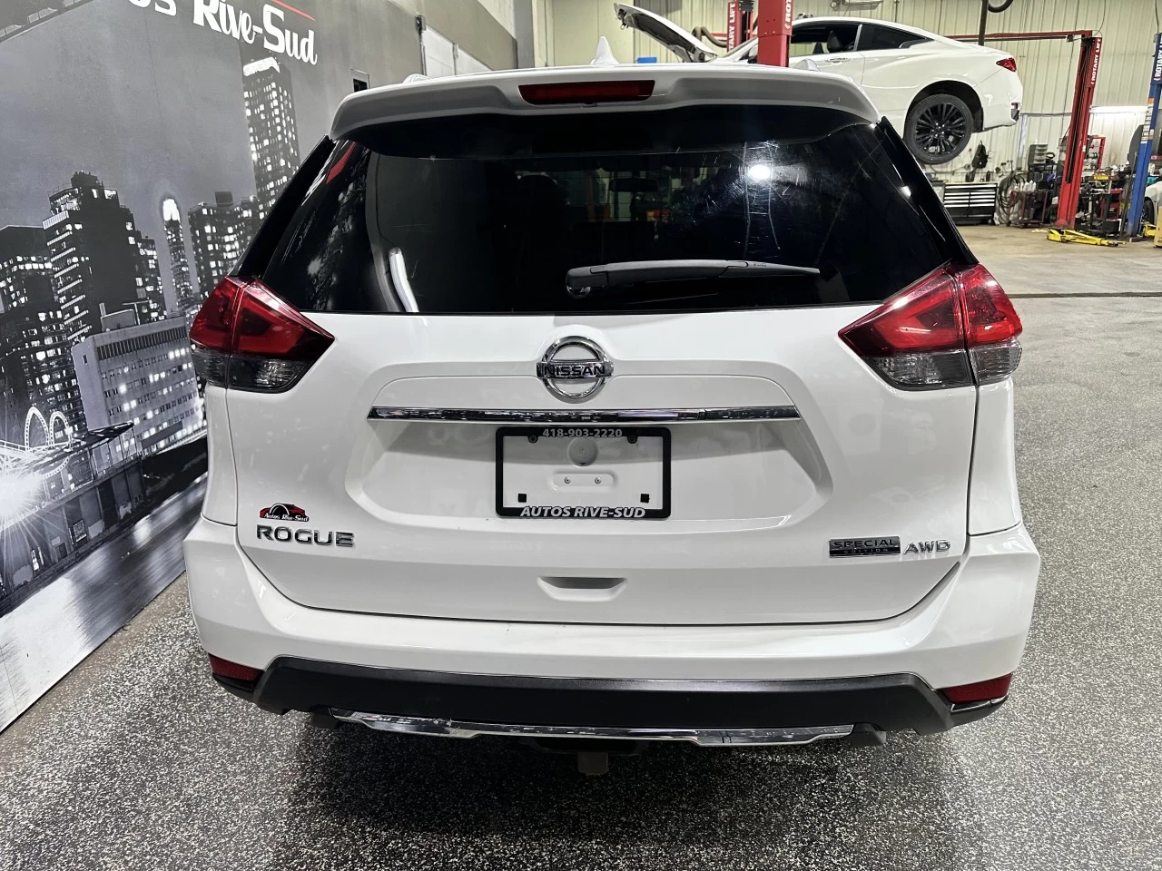 2020 Nissan Rogue SE AWD Main Image
