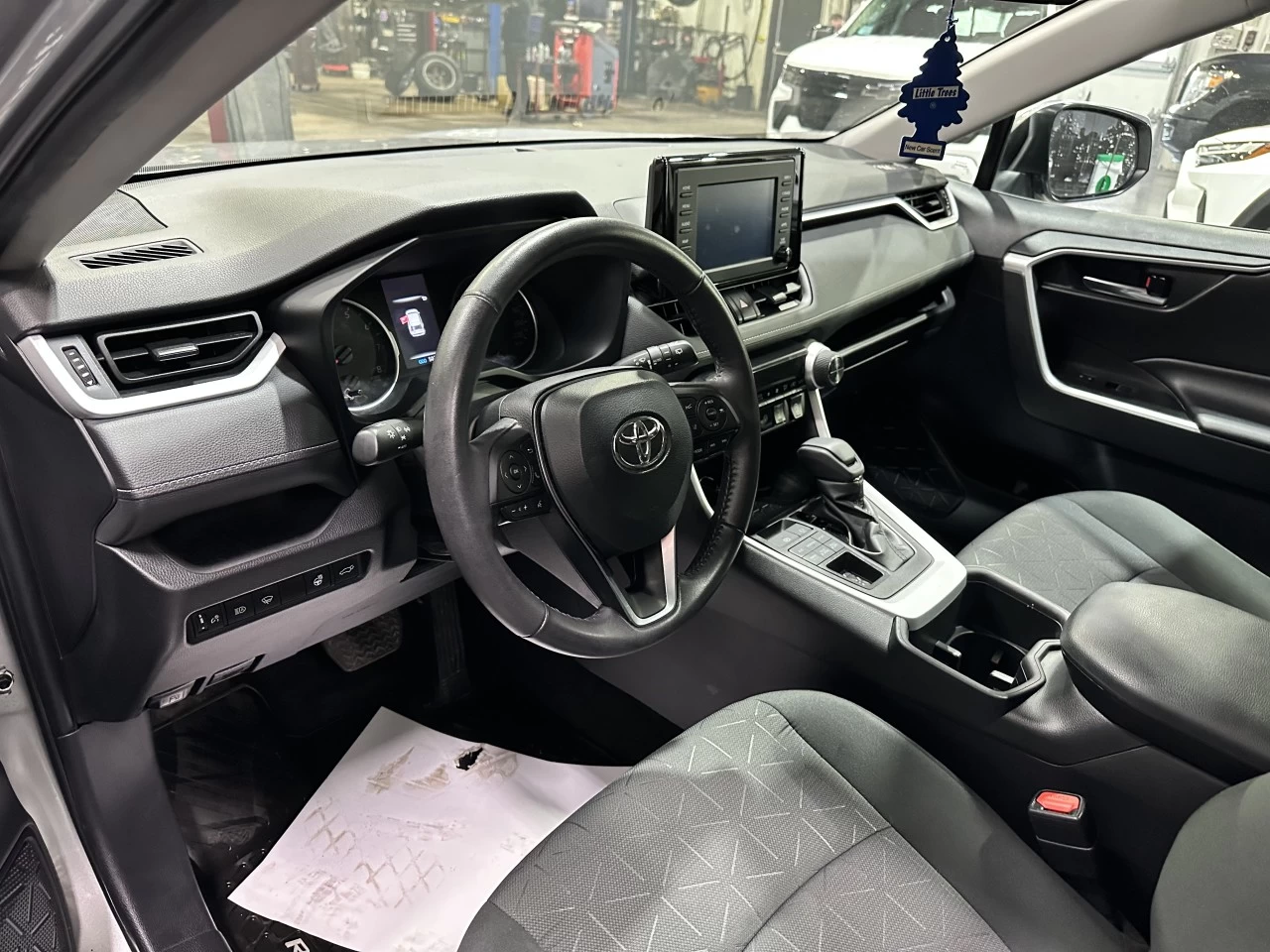 2022 Toyota RAV4 XLE AWD TOIT BAS KILO Main Image