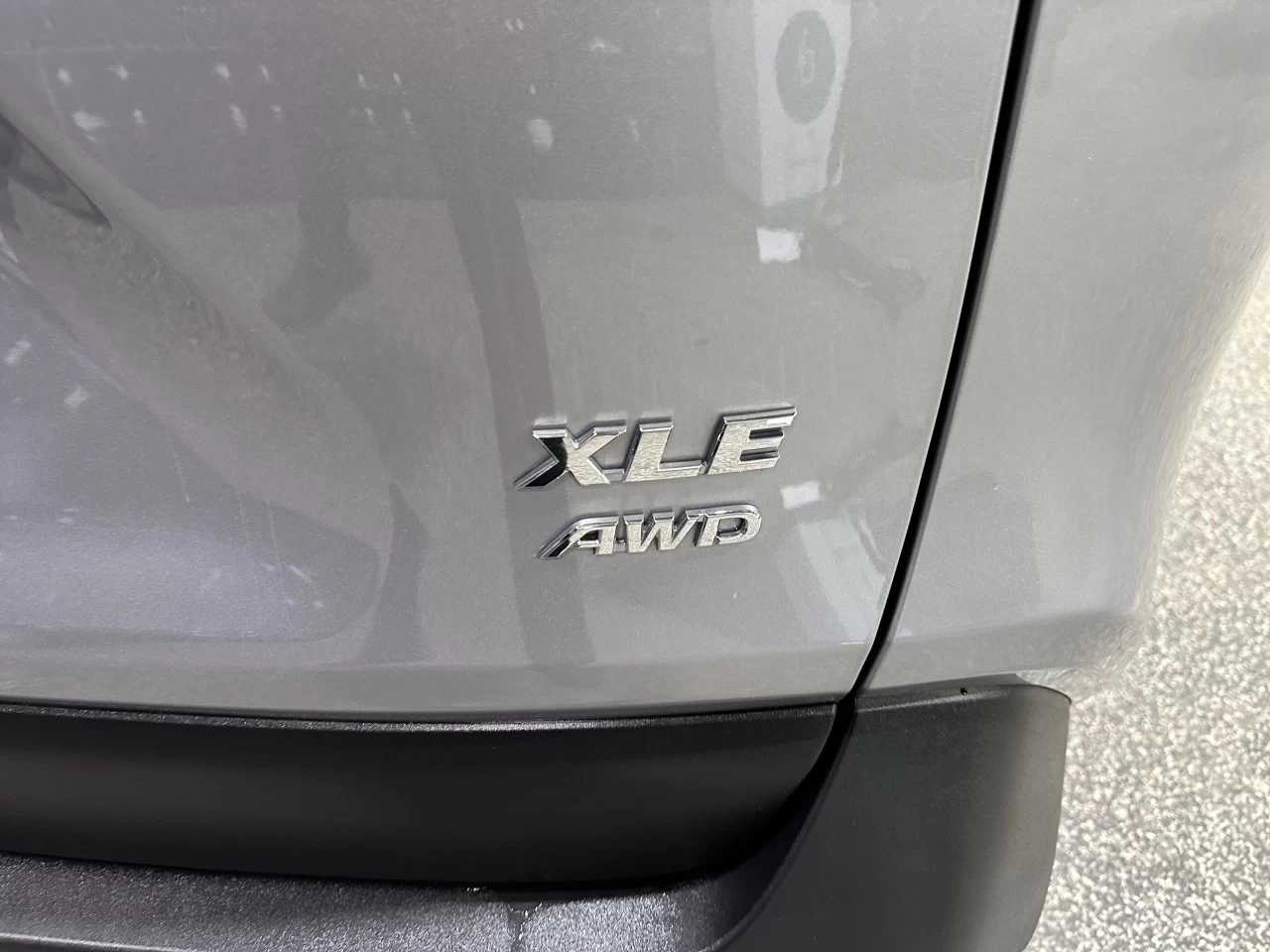2022 Toyota RAV4 XLE AWD TOIT BAS KILO Main Image