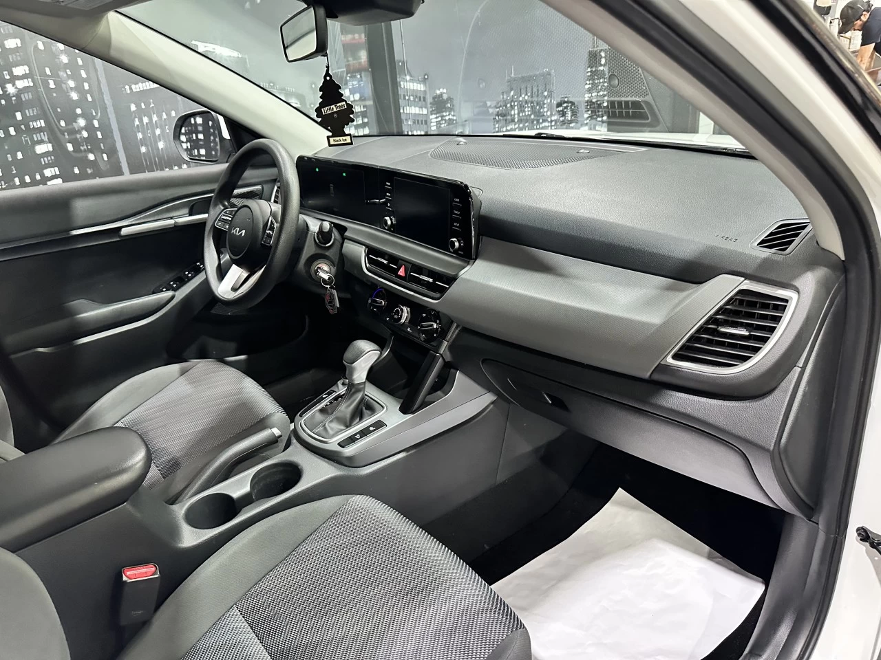2024 Kia Seltos LX Impeccable Main Image