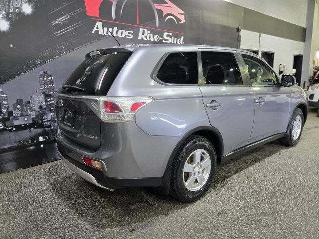 Mitsubishi Outlander ES AWD 2015