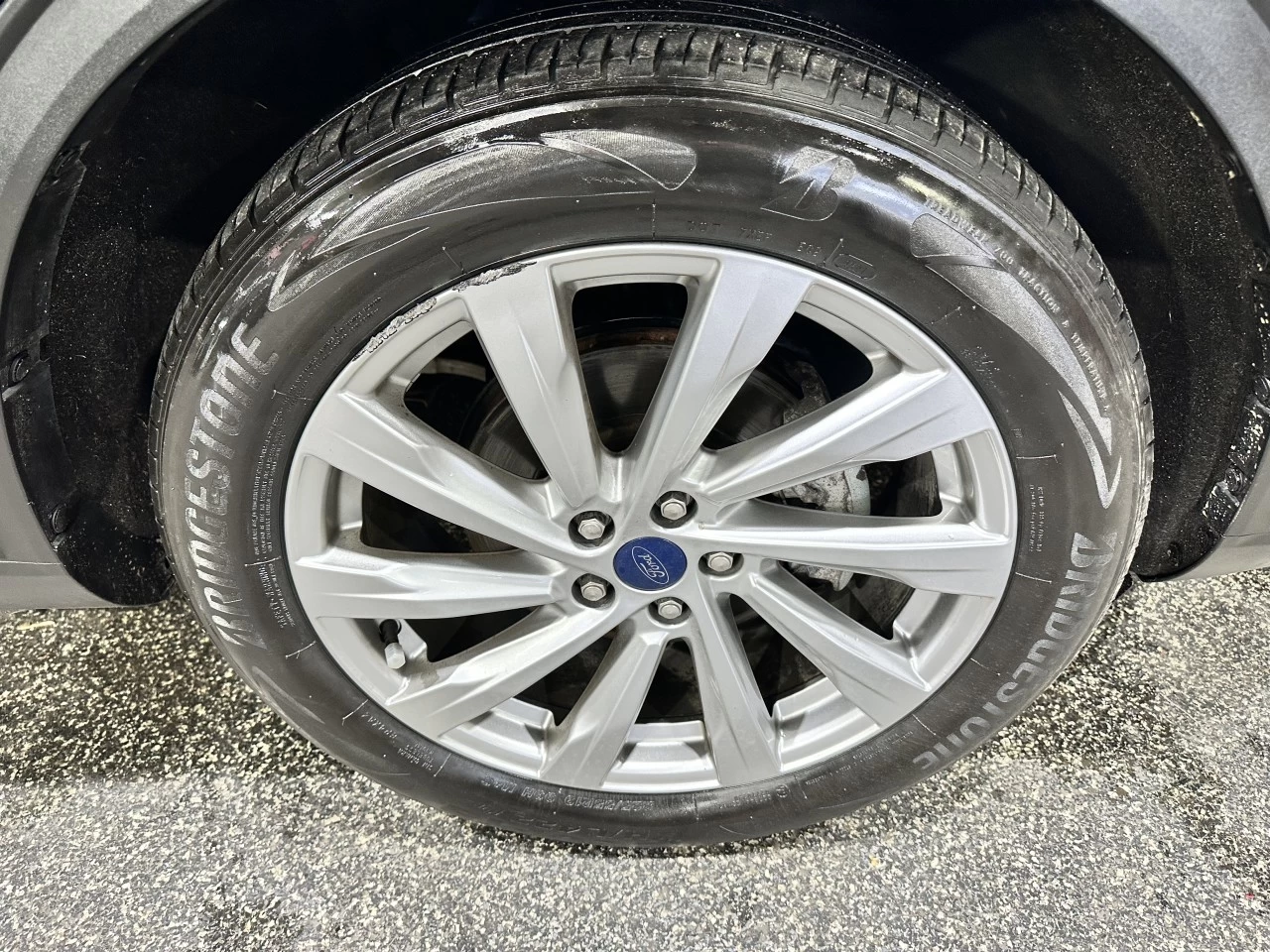 2022 Ford Escape Titanium Hybrid AWD Main Image