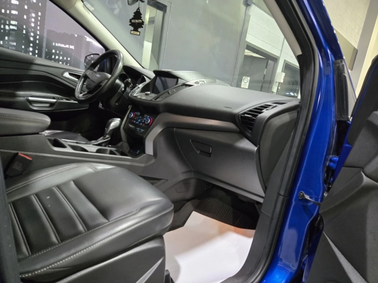 2019 Ford Escape SEL 4WD Main Image
