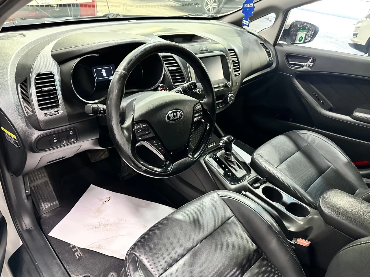 2017 Kia Forte5 EX CUIR TOIT Image principale
