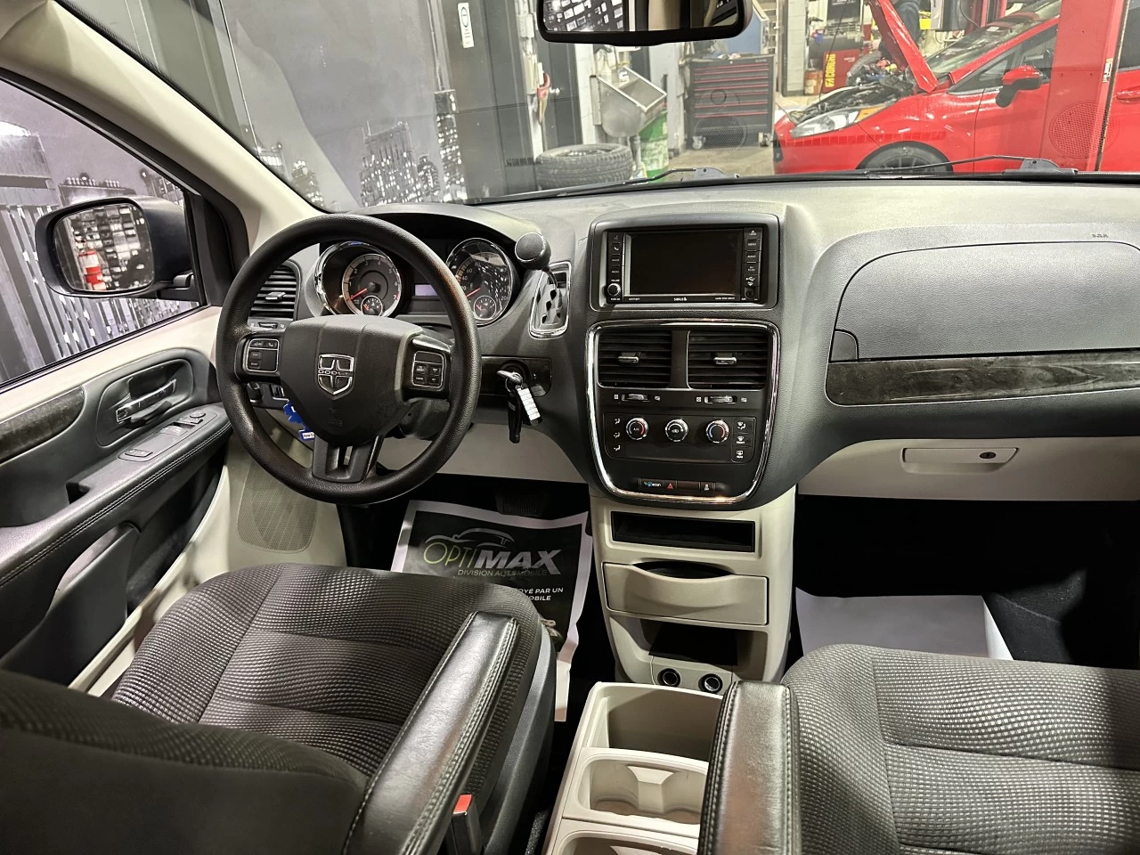 2020 Dodge Grand Caravan SXT STOW N GO CAMERA Main Image