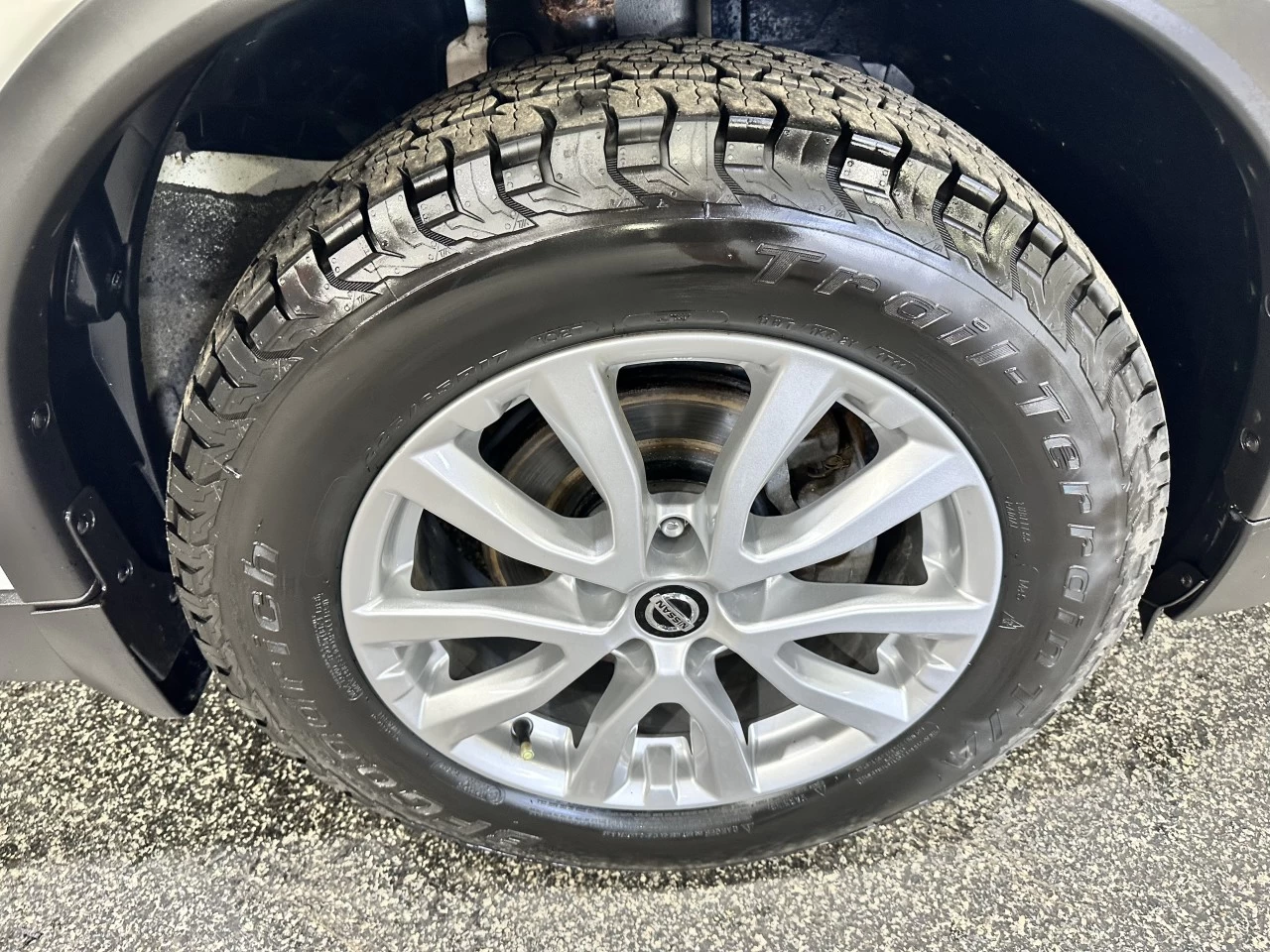 2020 Nissan Rogue SE AWD Main Image