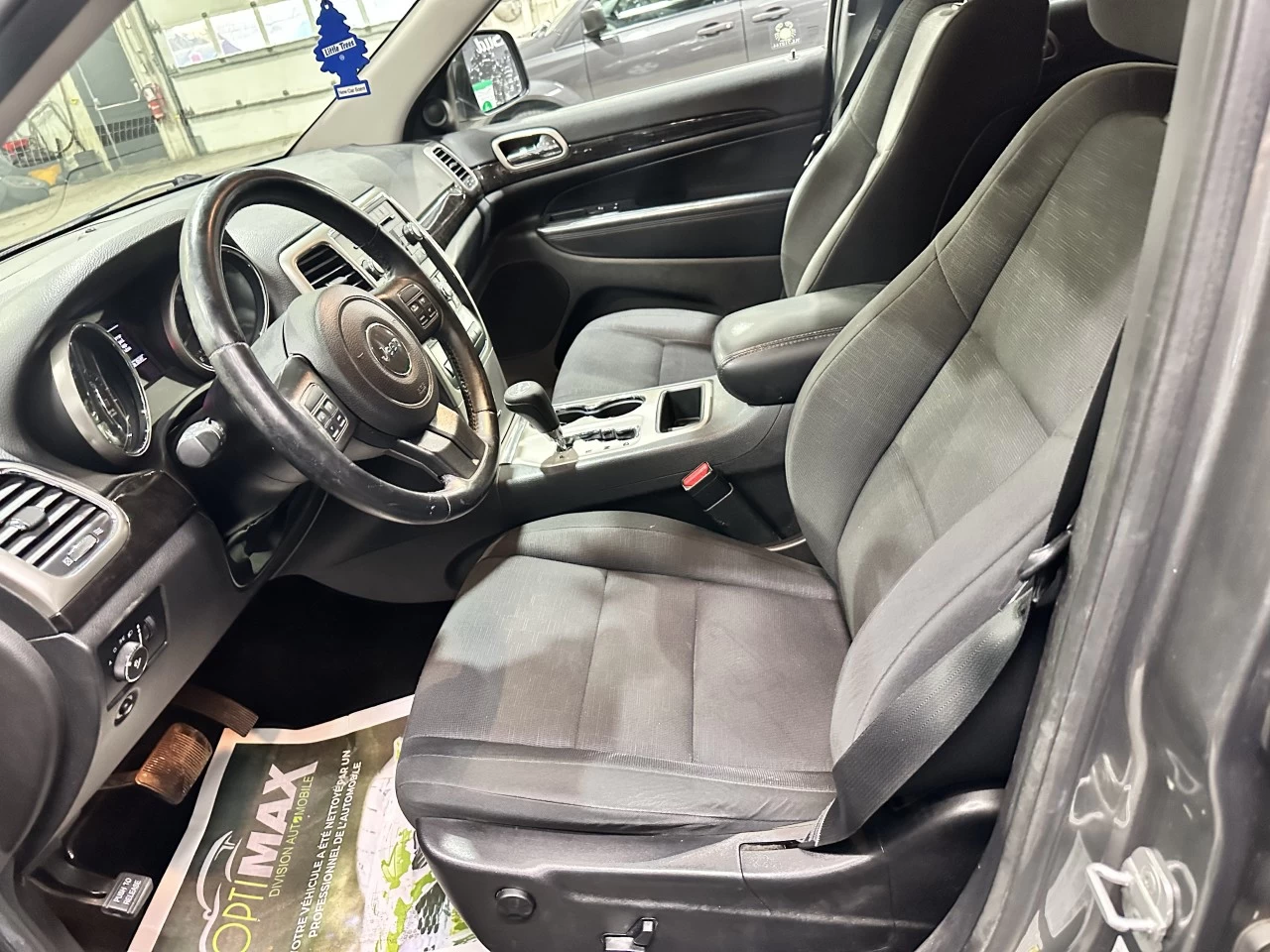 2012 Jeep Grand Cherokee Laredo 4X4 Image principale