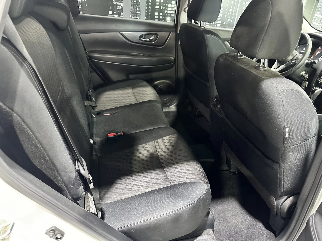 2020 Nissan Rogue SE AWD Main Image