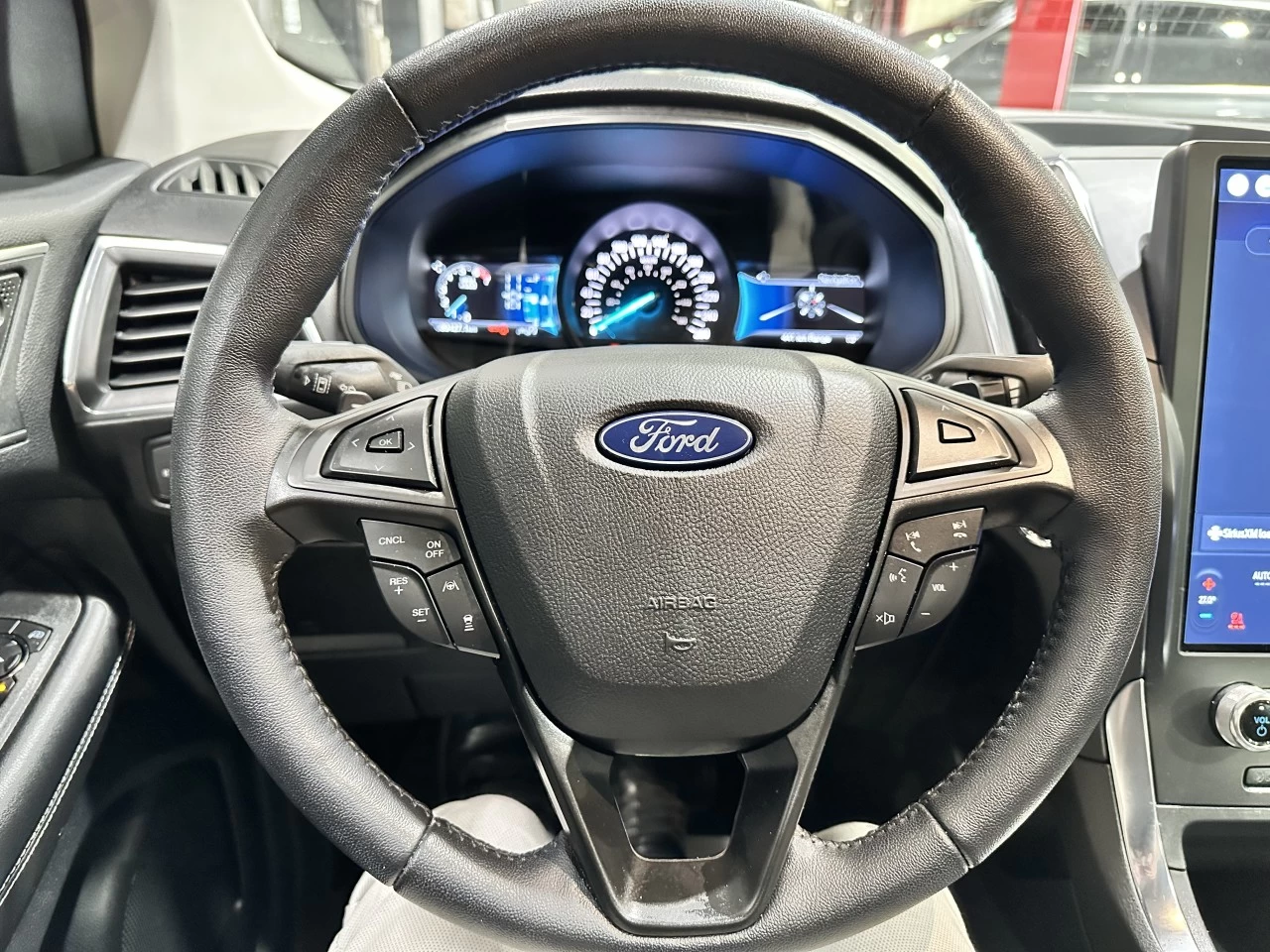 2022 Ford Edge TITANIUM AWD TOIT Main Image