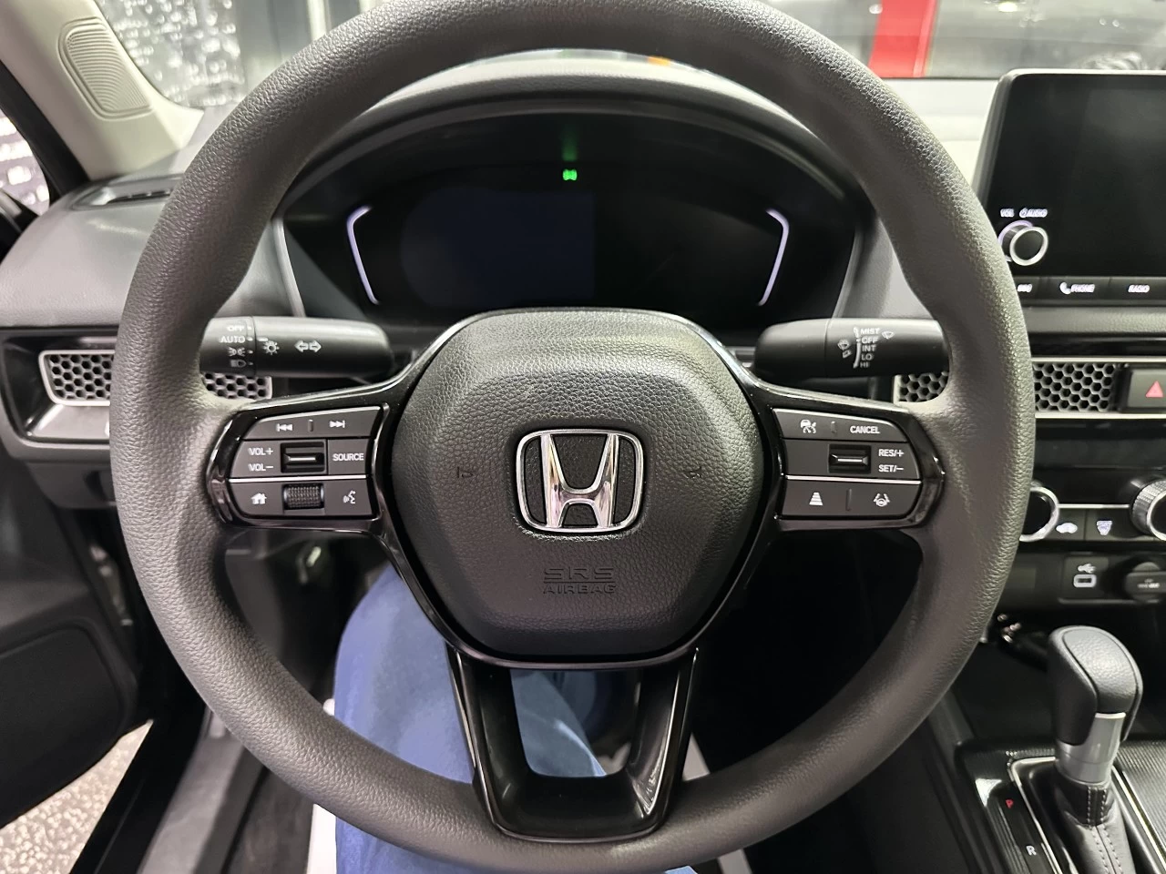 2024 Honda Civic LX-B AUTO BAS KILO 1600KM Main Image