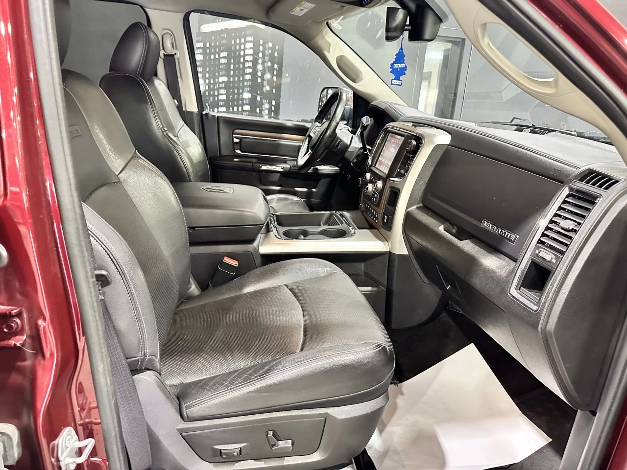 2017 Ram 3500 Laramie CUMMINS Image principale