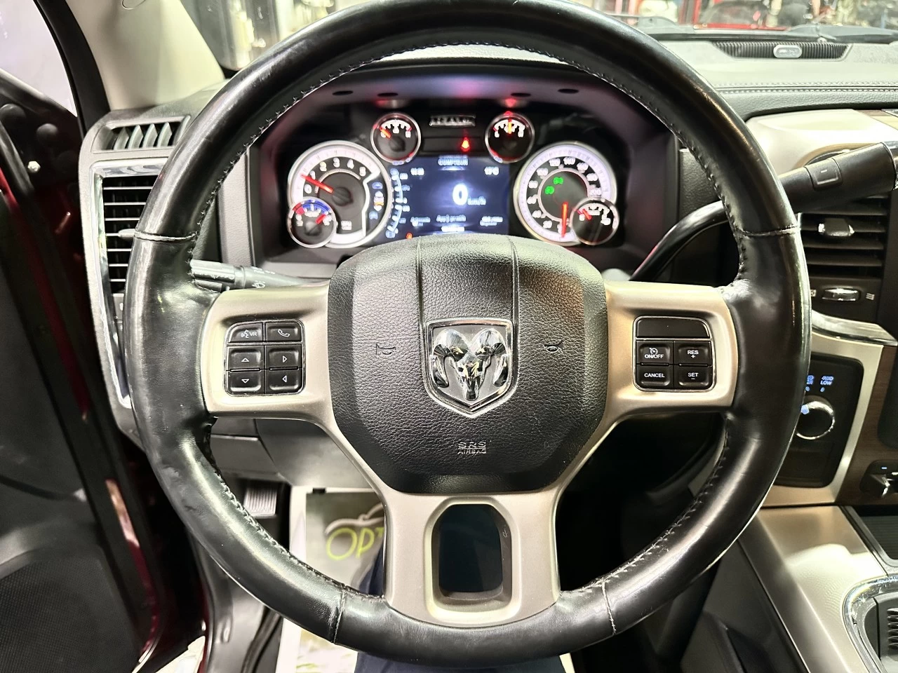 2017 Ram 3500 Laramie CUMMINS Image principale