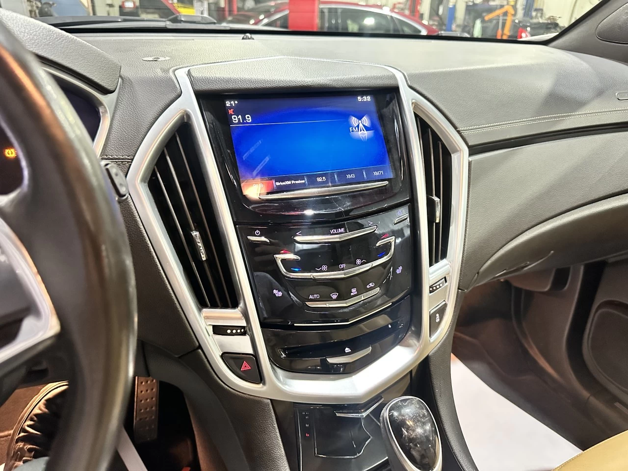 2015 Cadillac SRX Luxury AWD 3.6L Main Image