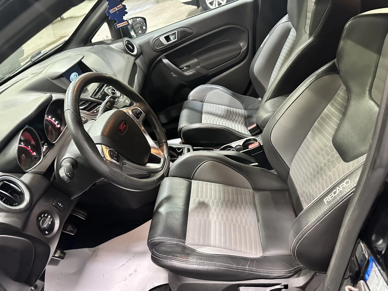 2016 Ford Fiesta ST TURBO SEULEMENT 107 800KM Main Image