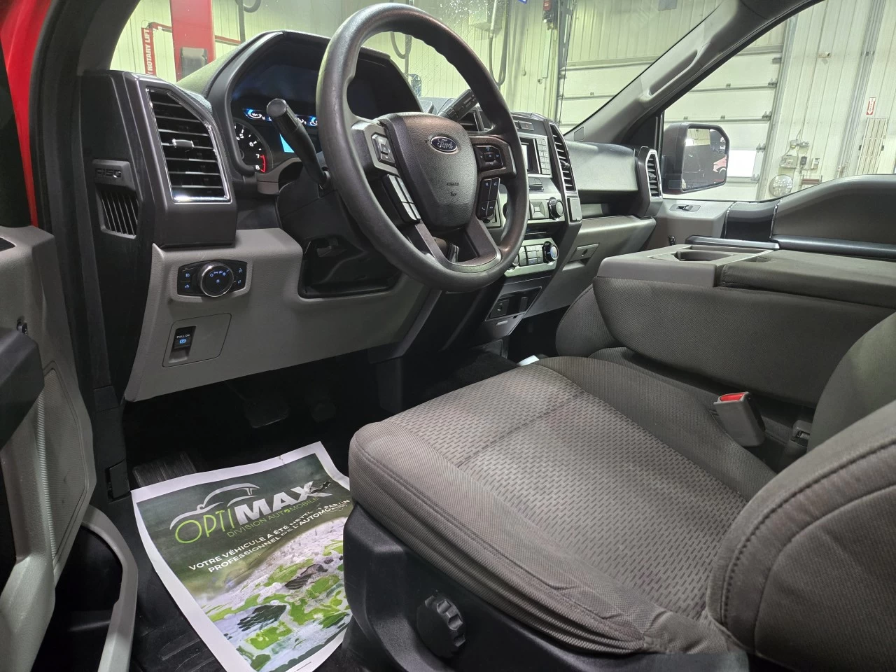 2016 Ford F-150 XLT *SUPERCREW* Main Image