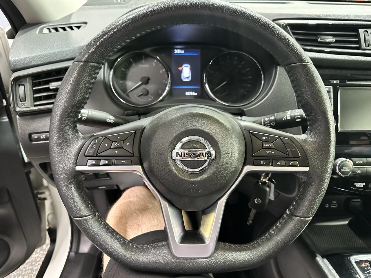 2020 Nissan Rogue SE AWD Main Image
