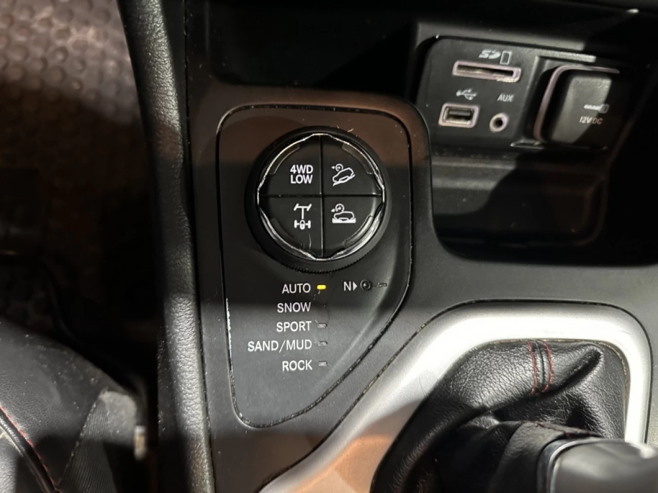 2018 Jeep Cherokee TRAILHAWK 4X4 V6 CUIR VOLANT CHAUFF. AVEC 114 000K Image principale