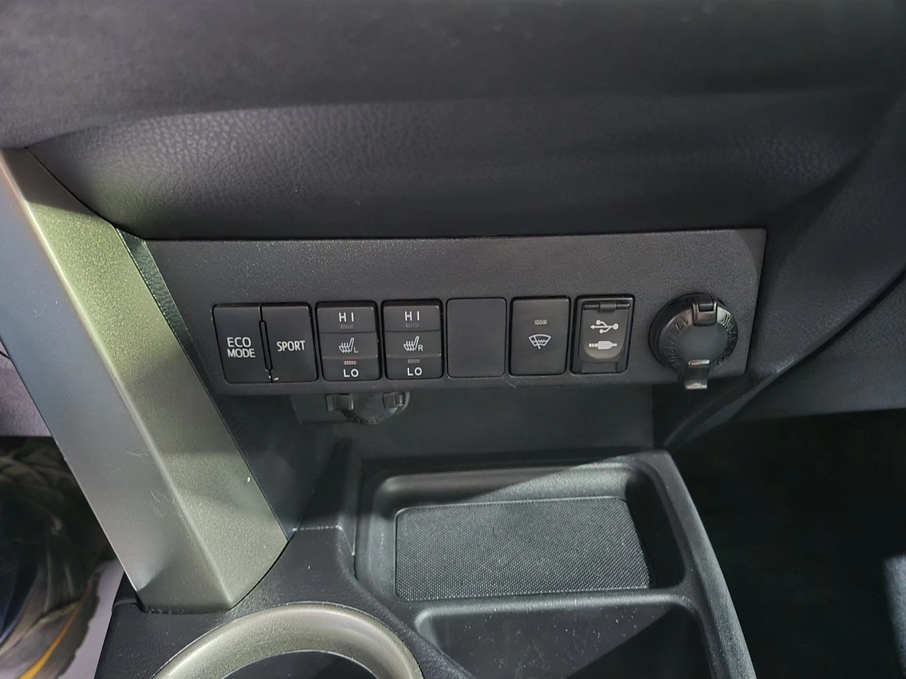 2015 Toyota RAV4 LE AWD TRÈS PROPRE Main Image