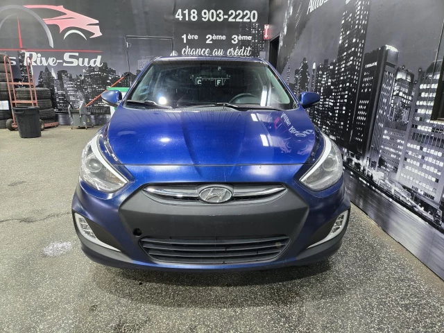 Hyundai Accent GLS TOIT TRÈS PROPRE BAS KILO 2017